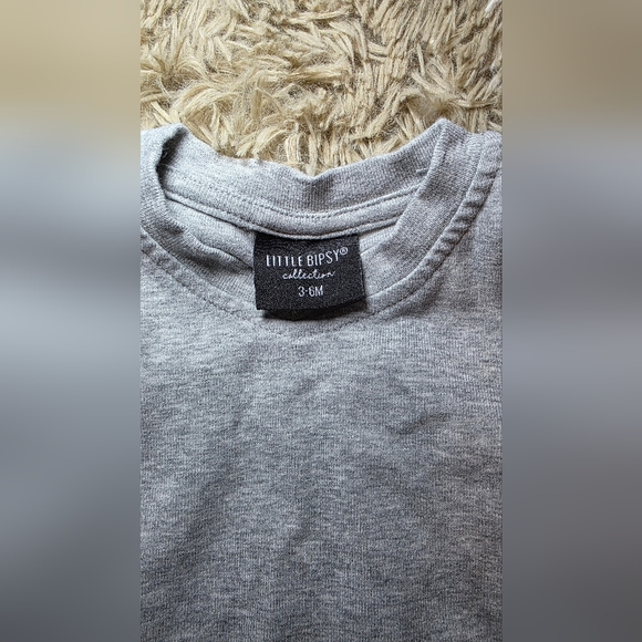 Little Bipsy Gray V-Neck Onesie - Picture 2 of 3